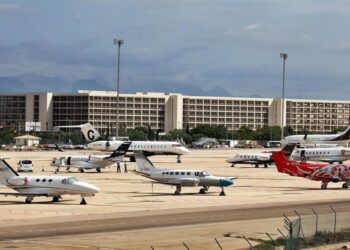Palma Ibiza i Málaga: Destins de luxe amb alts costos ambientals