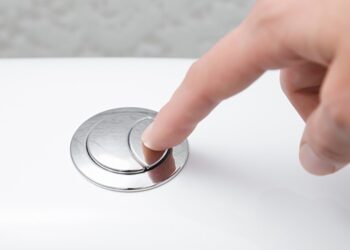 6 consells per a estalviar aigua en el bany