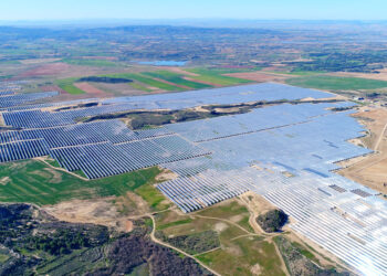 Els parcs fotovoltaics ja ocupen el 0.2% de la terra agrària a Espanya