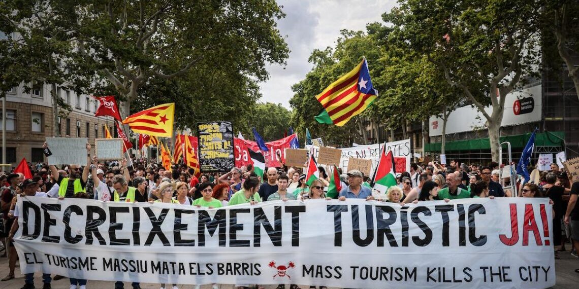 L'augment del turisme de masses amenaça els espais naturals a Espanya