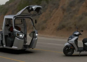 El Tuk-Tuk zero emissions que sembla un Transformer